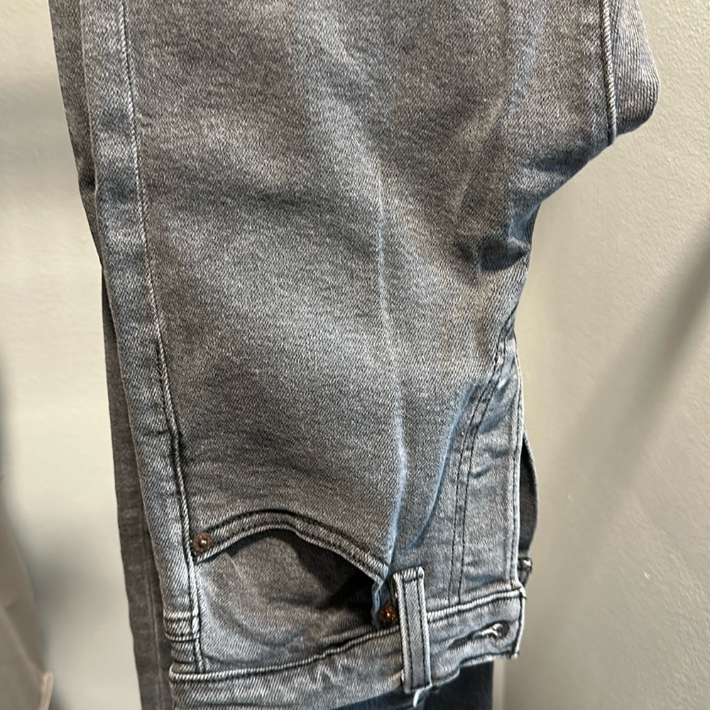 Levi’s grey straight fit jeans.